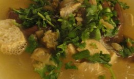 鸭血粉丝爆料怎么做的视频,揭秘网红美食的制作秘诀